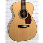 BOURGEOIS OM VINTAGE TOUCHSTONE GUITAR