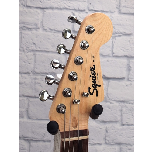 Morgan Music Service - SQUIER MINI STRATOCASTER - DAKOTA RED Morgan Music Service - SQUIER MINI STRATOCASTER - DAKOTA RED