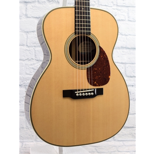 BOURGEOIS OM VINTAGE TOUCHSTONE GUITAR
