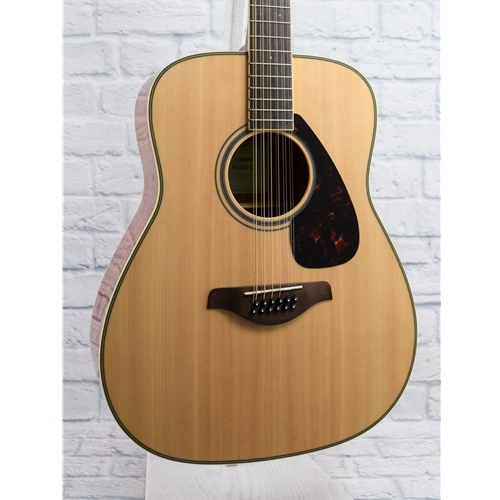 YAMAHA FG820-12 STRING ACOUSTIC GUITAR -NATURAL