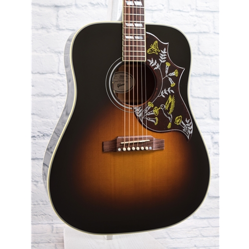 GIBSON HUMMINGBIRD STANDARD GUITAR